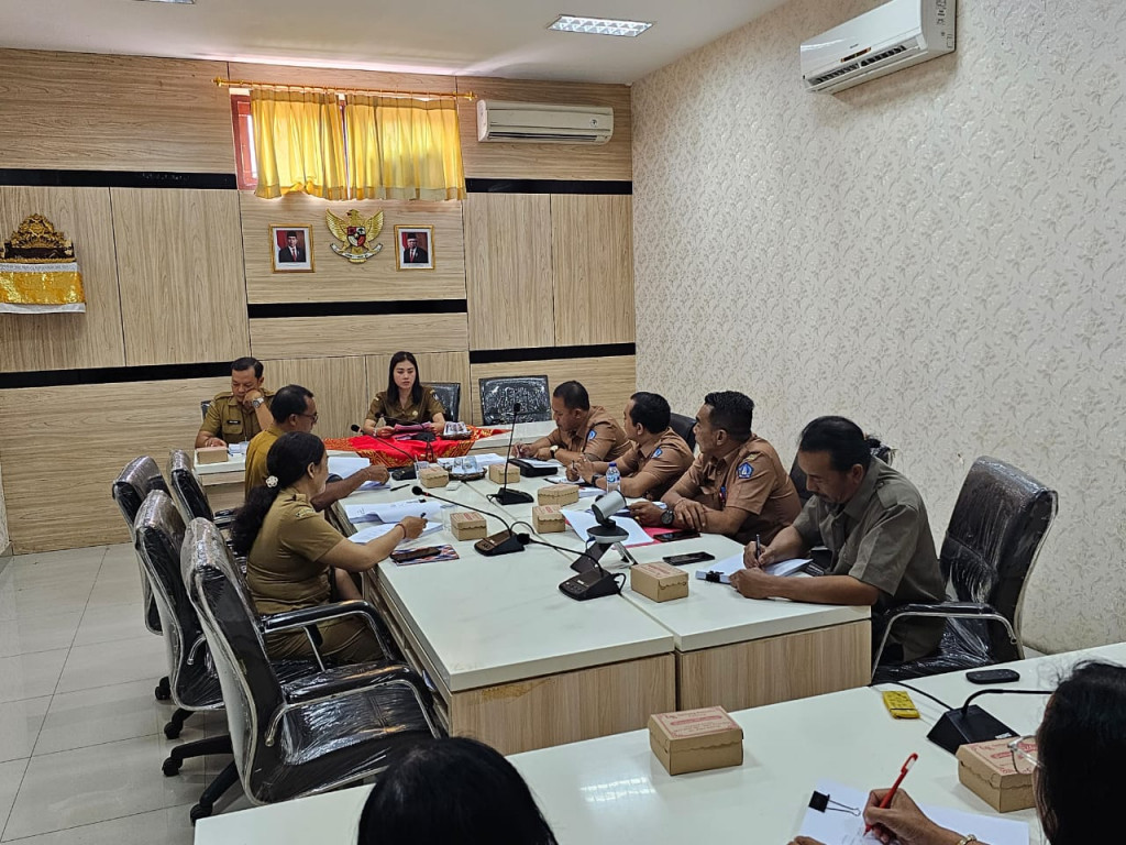 Evaluasi APBDes Perubahan 2023 di Kantor Camat Mengwi